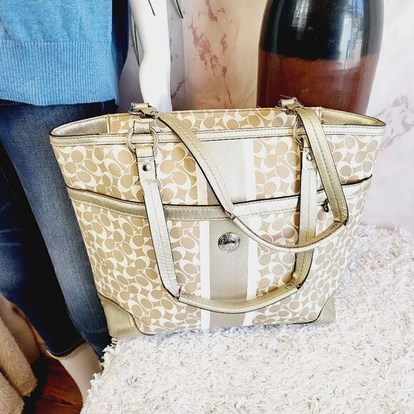 Coach beautiful gold and cream leather bag - Picture 1 of 14